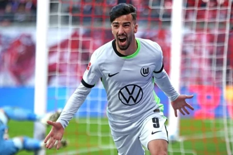 بايرن يتفوق بثلاثية.. وعمورة يخطف الأضواء بثنائية رائعة لفولفسبورج في الدوري الألماني